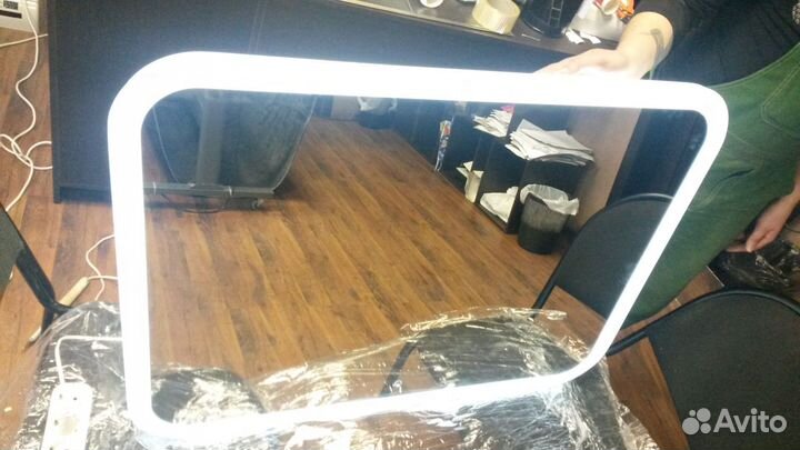 Зеркало с подсветкой