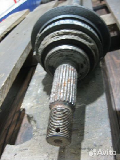 Полуось передняя правая Mitsubishi Galant (89-92 г