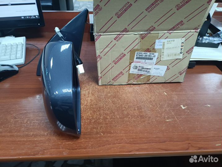 Зеркало на/для Toyota Highlander левое