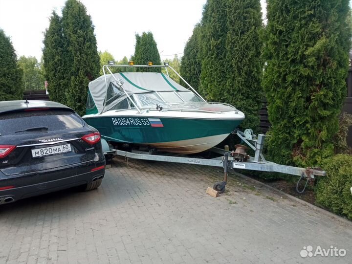 Продам моторную яхту