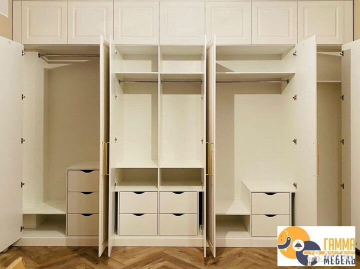 Шкаф распашной