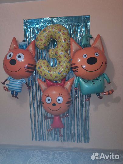 Шары фольгированные три кота, цифра три