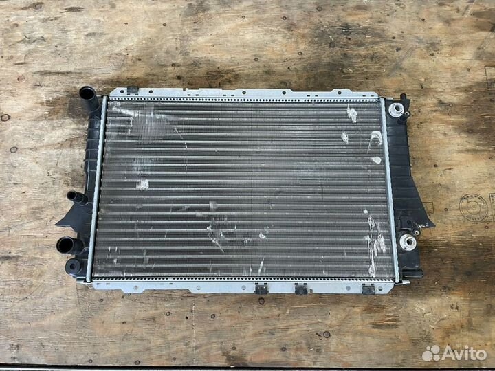 Радиатор охлаждения Audi 100 c4 45 кузов A6 c4
