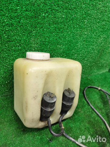 Бачок стеклоомывателя