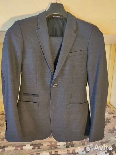 Школьный костюм, 