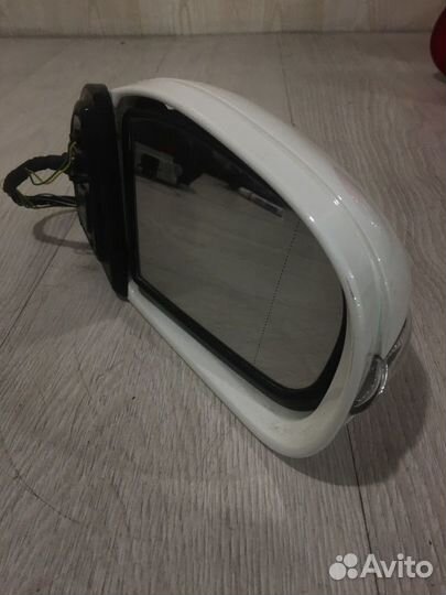 Зеркало заднего вида боковое правое Mercedes Benz