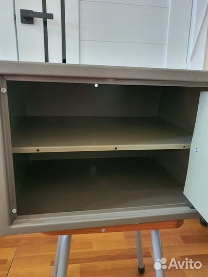 Сейф металлический