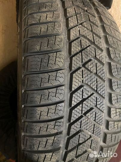 Pirelli Winter Sottozero 3 245/45 R19
