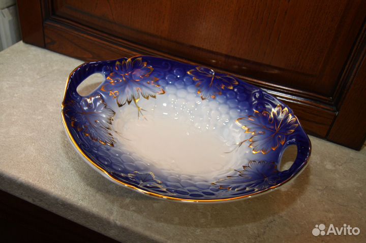 Блюдо из фигурного фарфора