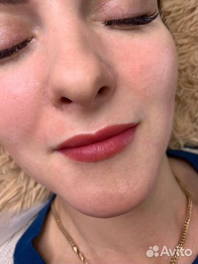 Татуаж бровей