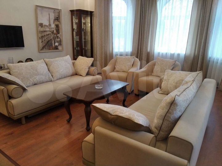 Коттедж 430 м² на участке 15 сот.