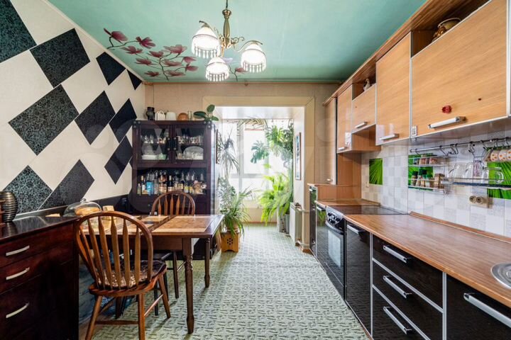 2-к. квартира, 61 м², 10/10 эт.