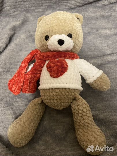 Плюшевый мишка вязаный ручной работы