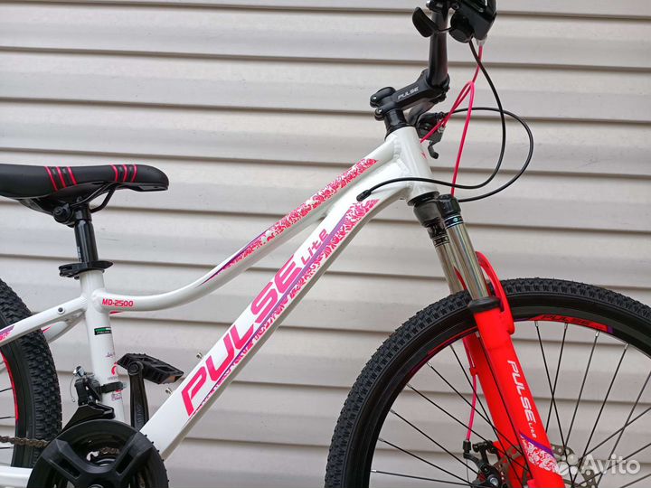 Велосипед подростковый женский