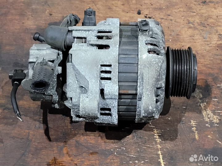 Генератор в сборе с вакуумным насосом d4cb