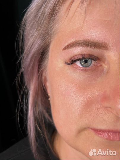 Перманентный макияж бровей