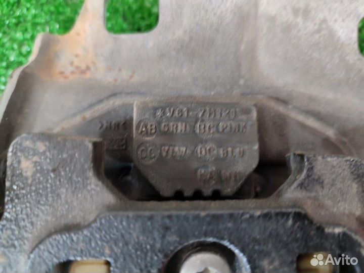 Подушка МКПП левая Ford Focus 3 седан 2.0L duratec