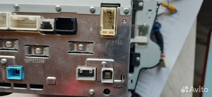 Оригинальная магнитола Тойота Хайлендер б\у 2011 г