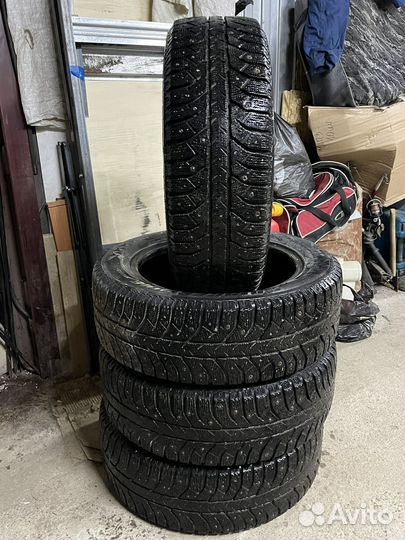 Bridgestone Ice Cruiser 7000 185/60 R15 84
