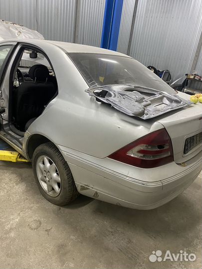 Mersedes w203 в разборе