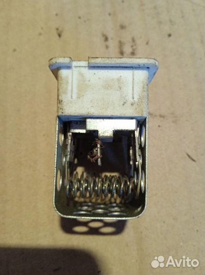 Резистор вентилятора Opel Astra H