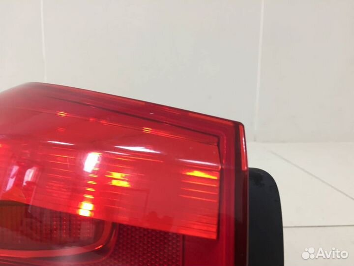 Фонарь задний наружный левый Volkswagen Tiguan 5N2