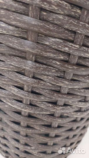 Кашпо из ротанга