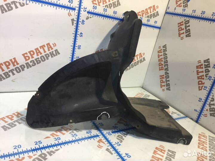 Шкода подкрылок передний левый передняя часть
