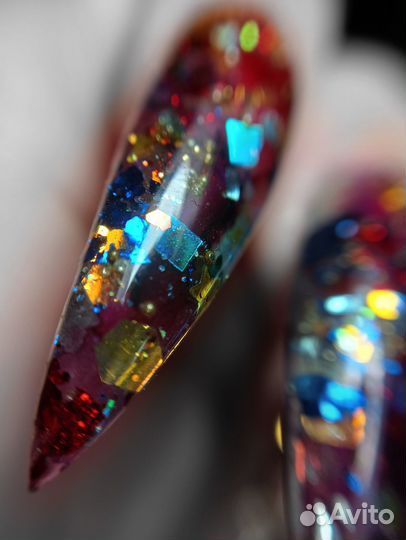 Мастер маникюра и педикюра