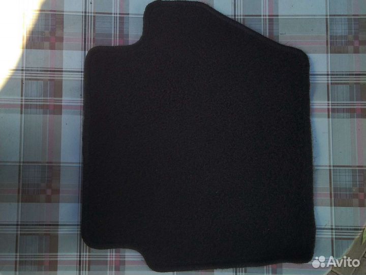 Оригинальные текстильные коврики Ford Fiesta