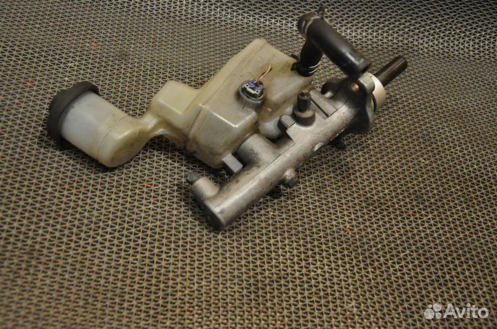 Главный тормозной цилиндр Toyota Rav4 ACA21 1AZ-FE