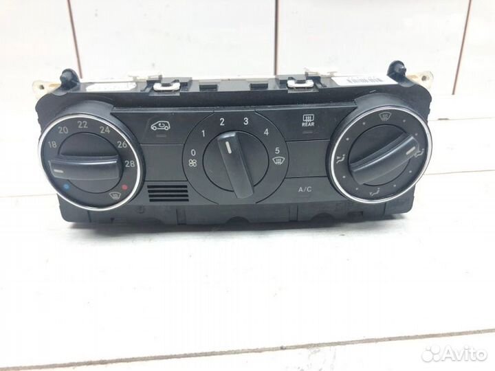 Блок управления климат-контролем Mercedes-Benz
