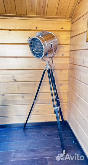 Светильник дизайнерский напольный