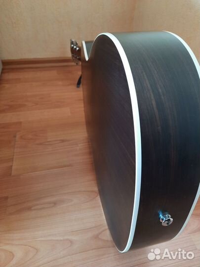 Акустическая гитара Gibson