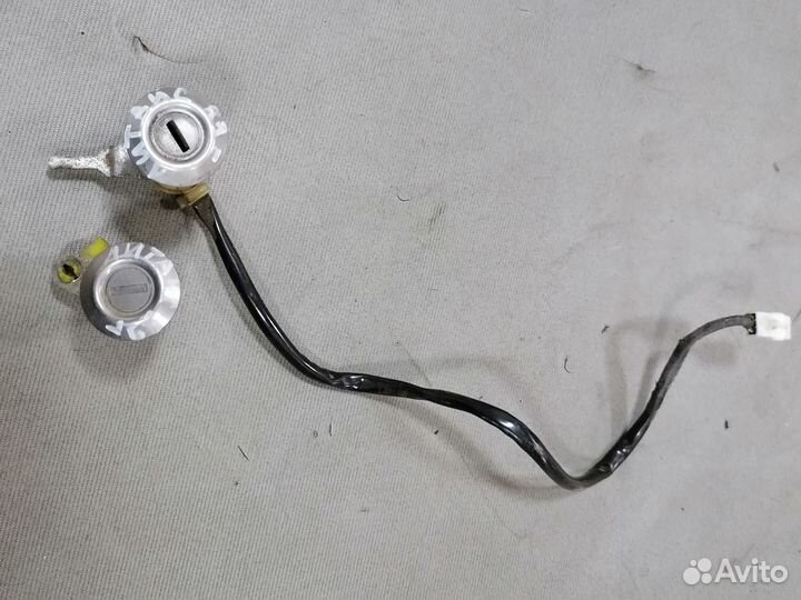 Личинка Замка Toyota Liteace 1985-1991