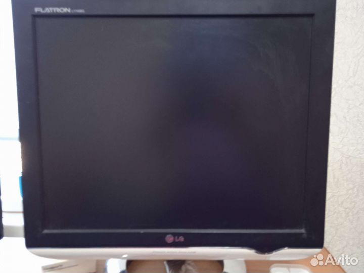 Монитор LG 17