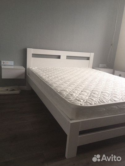 Мебель из массива дерева: кровати, тумбы, столы