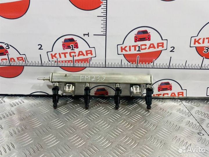 Топливная рампа с форсунками Ford Mondeo 3