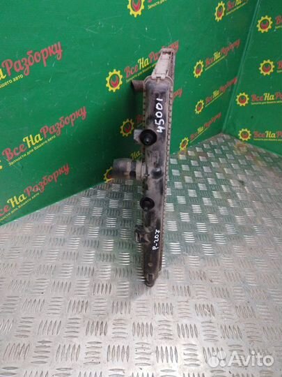 Радиатор охлаждения двигателя Peugeot 207