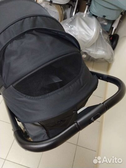 Новая всесезонная коляска Luxmom 720(black)