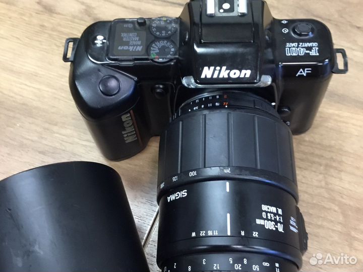 Nikon F-401 AF + Sigma 70-300 / 1:4-5,6 DL macro