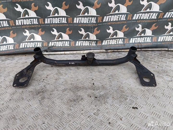 Балка под радиатор Audi A4 B5 универсал AEB 1996