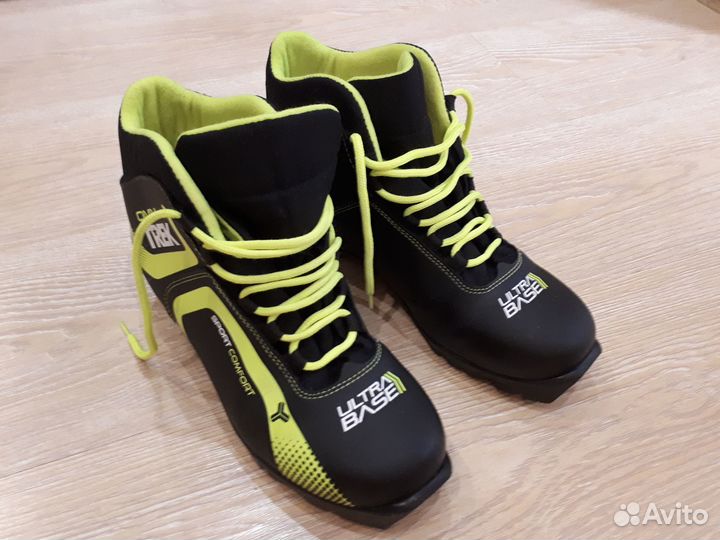 Лыжные ботинки