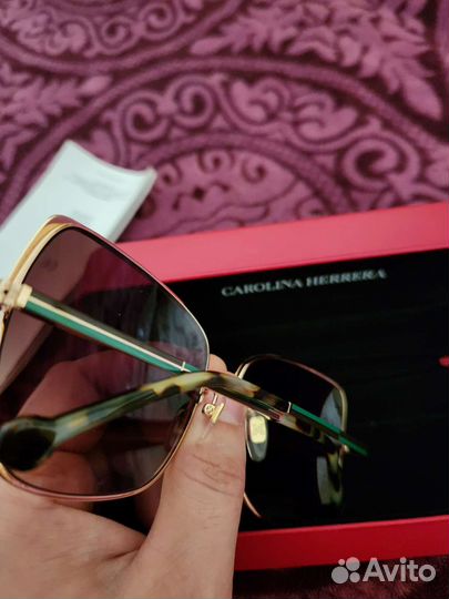 Солнцезащитные очки женские брендовые