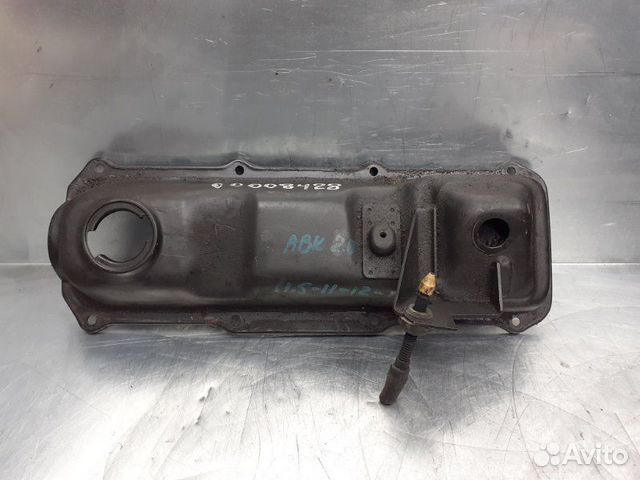 Крышка головки блока (клапанная) Audi 80/90 B4