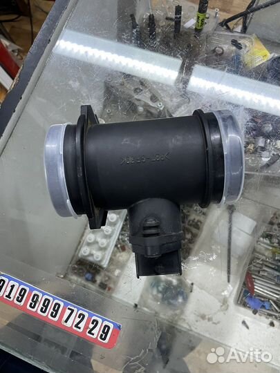 Датчик массового расхода воздуха Kia Spectra