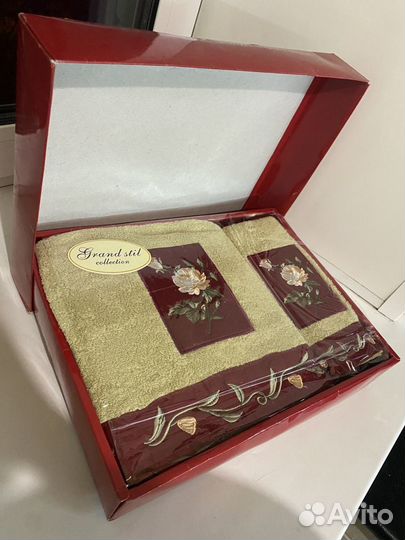 Набор полотенец новый