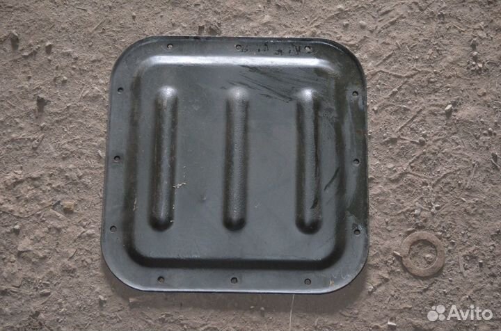 Крышка люка 10.47.463 (без прокладки)