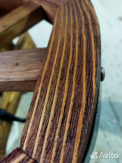 Колесо от телеги люстра