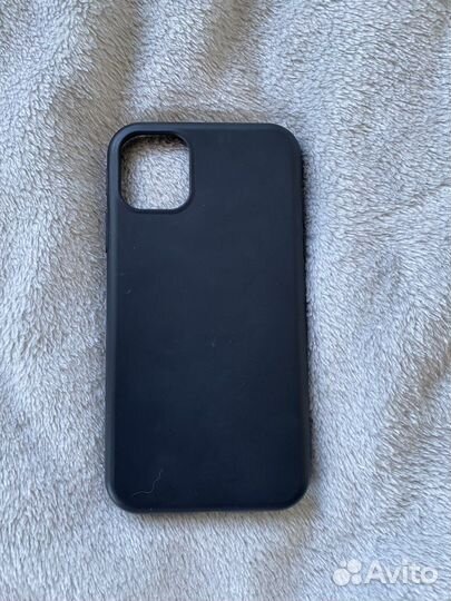 Чехол на iPhone 11